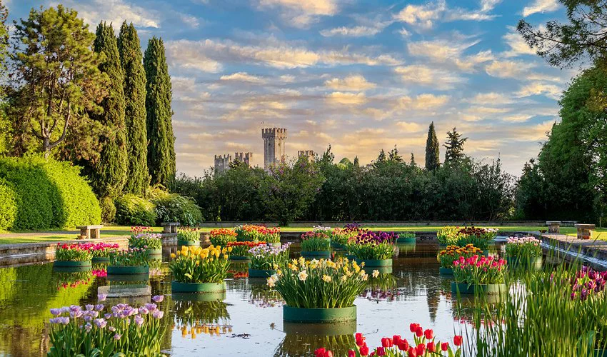 Parco sigurtà con giardino all'inglese con fontana - Il Lauro