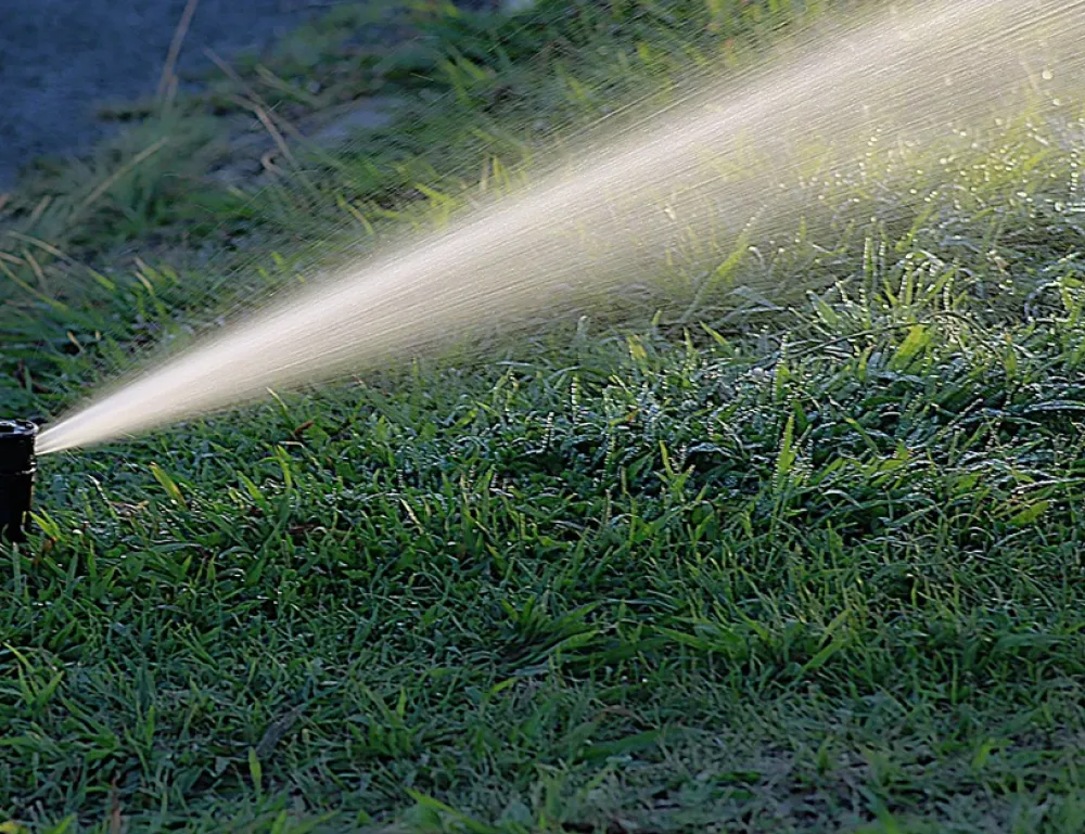 Impianto di irrigazione per prato: come sceglierlo - Il Lauro